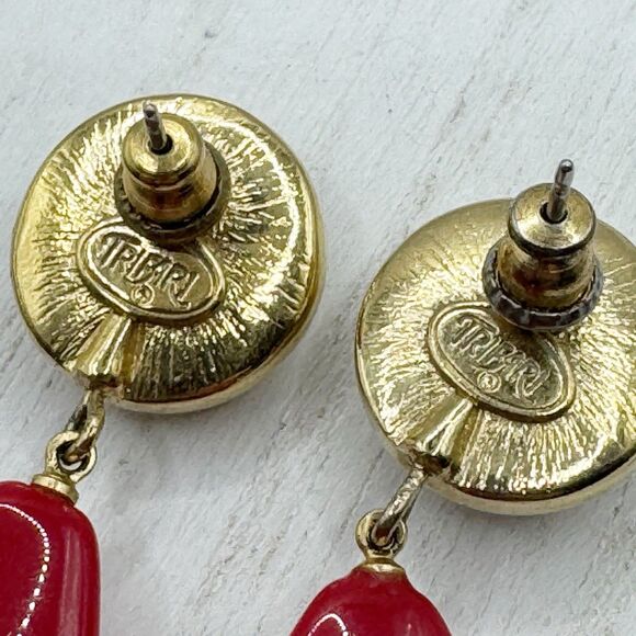 Trifari Vintage Red And White Lucite Dangle Earrings Gold Tone - Picture 5 of 7